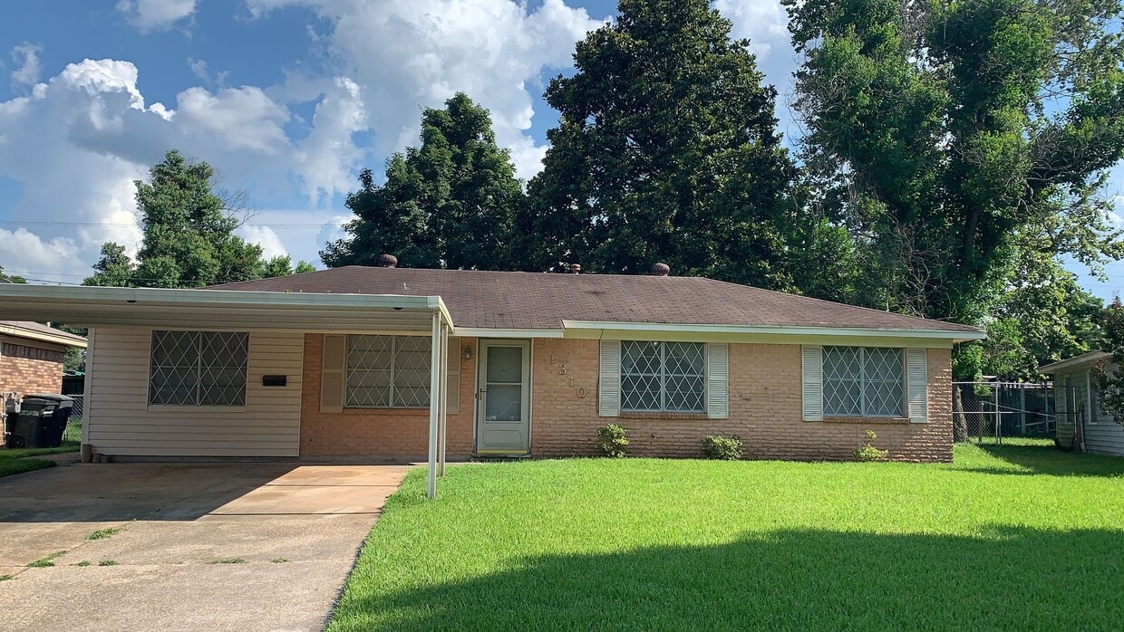 1310 S Jonquil St, Bossier City, LA 71112 House Rental in Bossier