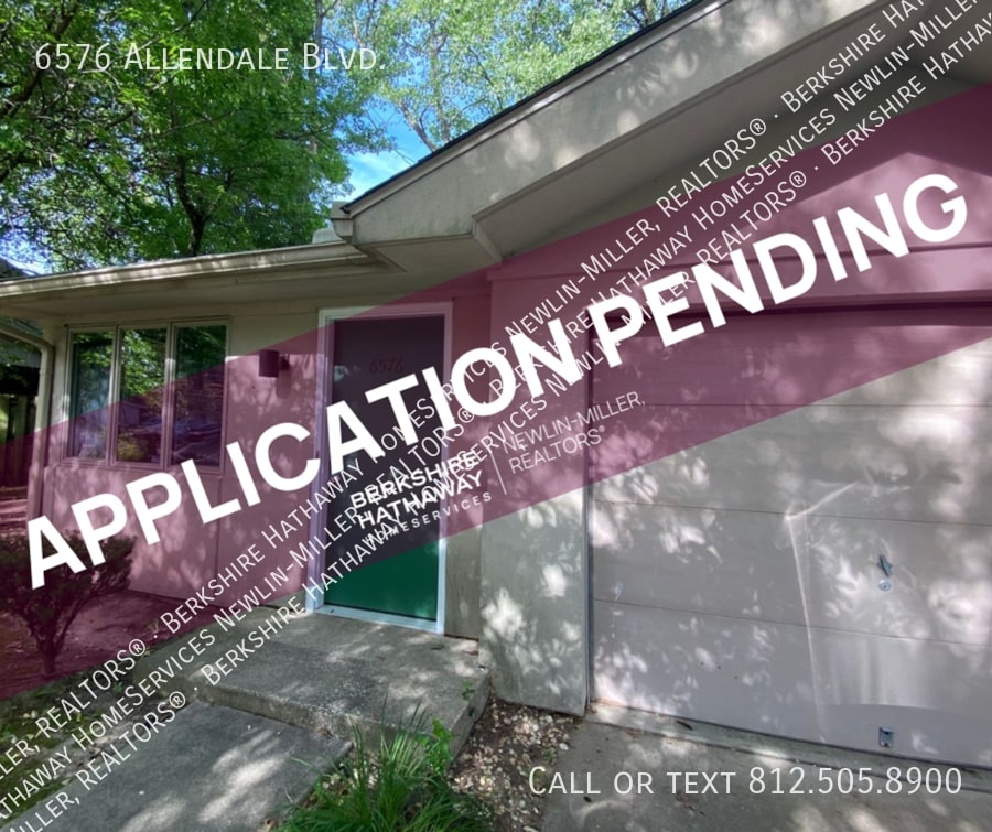 Primary Photo - 2 Bedroom Garden Home - Allendale Boulevar...