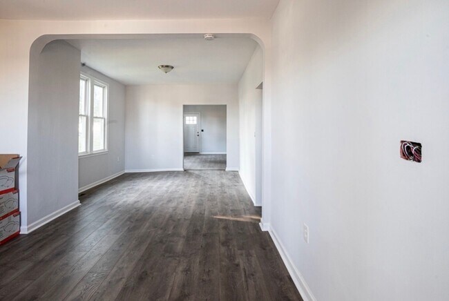 Foto del edificio - 620 W Broadway