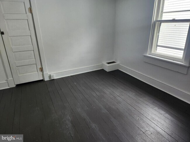 Foto del edificio - 804 W John St