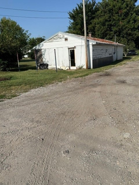 Building Photo - 327 N Hickory St