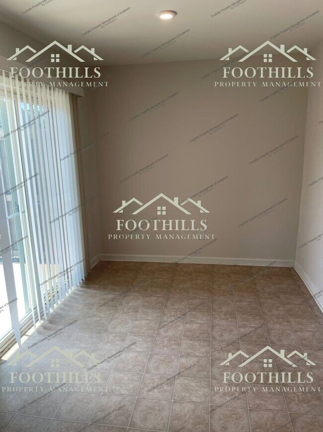 Building Photo - 103 Nicklaus Dr