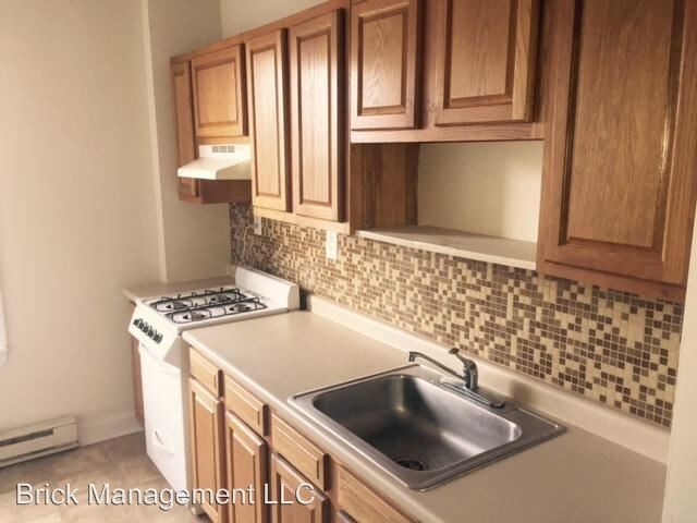 Foto principal - 4629 Baltimore Ave