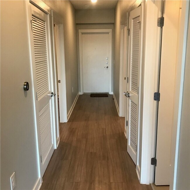 Foto del edificio - 4361 S Congress Ave