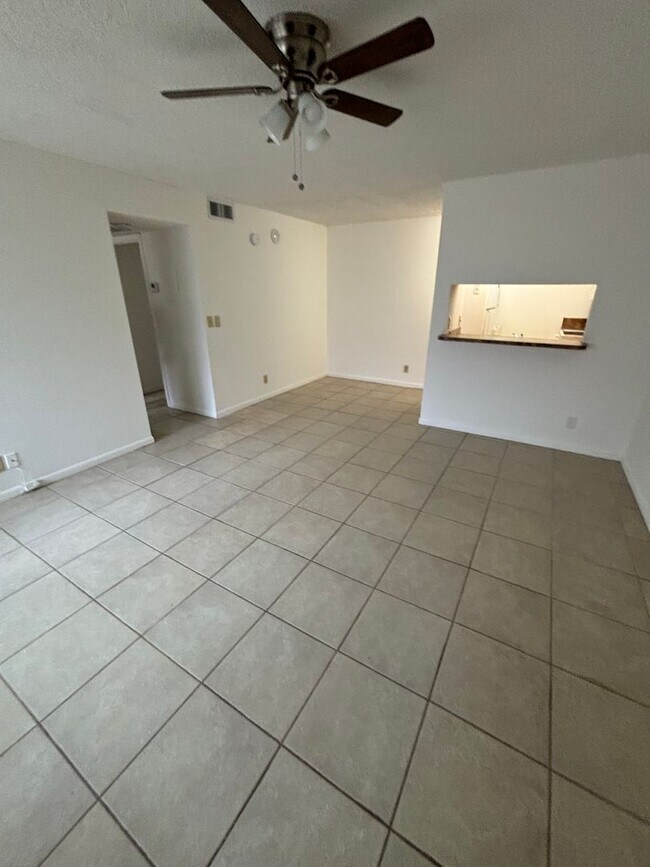 Foto del edificio - Great apartment and Location in CORAL SPRING
