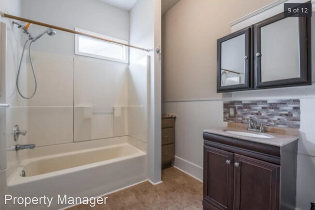 Foto del edificio - 3 br, 2 bath House - 217 East Columbia Ave