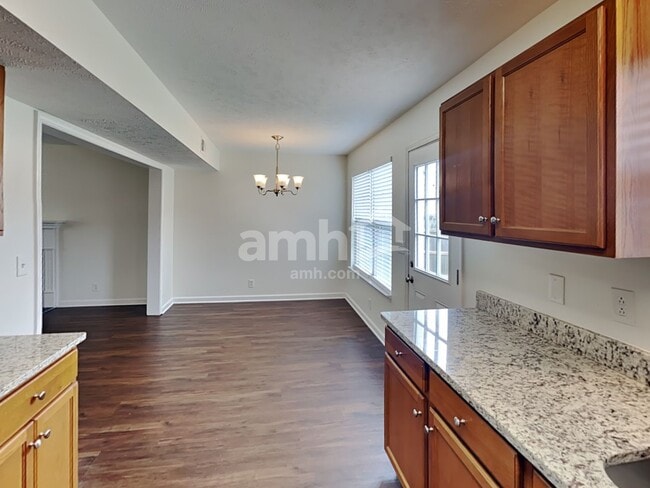 Building Photo - 1609 Carrick Dr