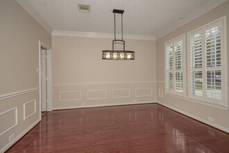 Building Photo - 79 E French Oaks Cir
