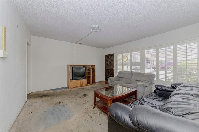 Building Photo - 2407 Fisk Ln