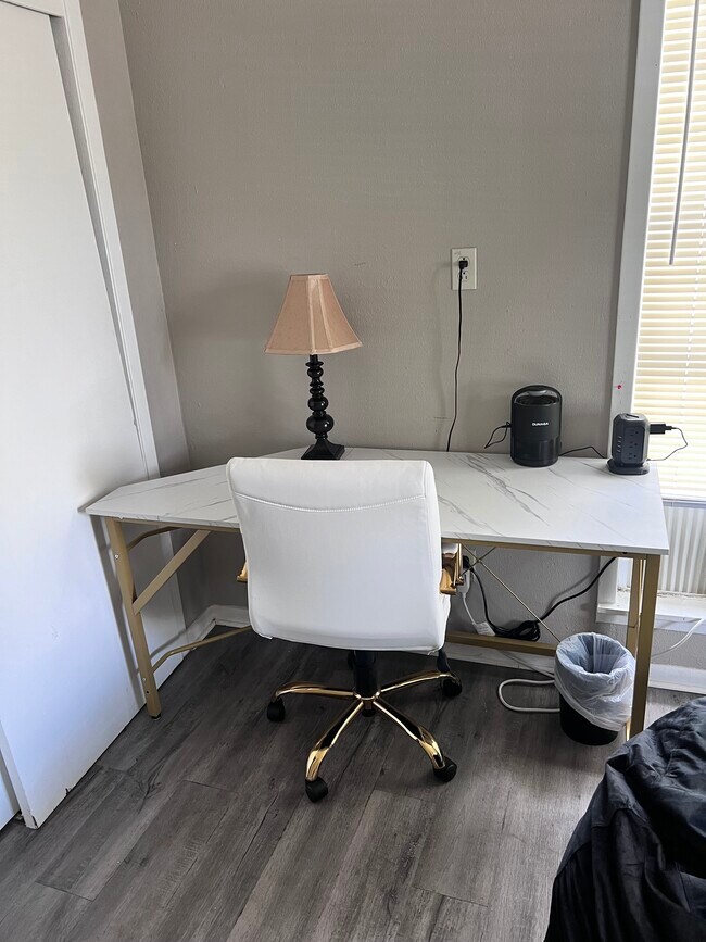 Building Photo - 4019 Garrow St