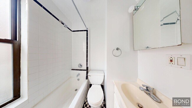 Foto del edificio - 369 Broome St