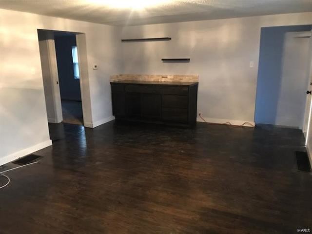 Building Photo - 2175 Fernwood Pl