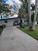 Building Photo - 26925 SW 145th Ave