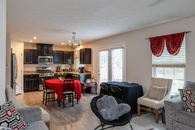 Building Photo - 105 Regatta Park Dr