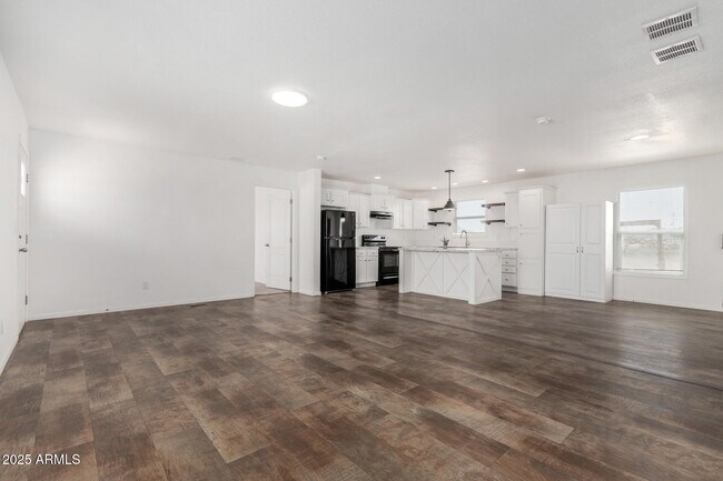 Foto del edificio - 3218 N 424th Ave
