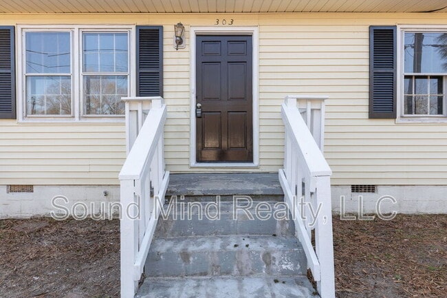 Building Photo - 303 W Horton St