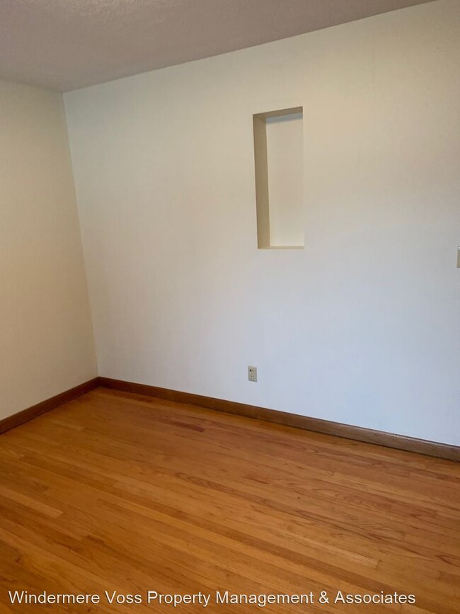 Building Photo - 3 br, 2.5 bath House - 2329 N. Bryant Street