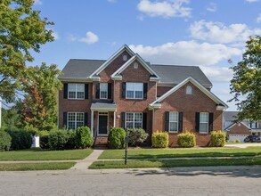 Building Photo - 930 Pristine Ln