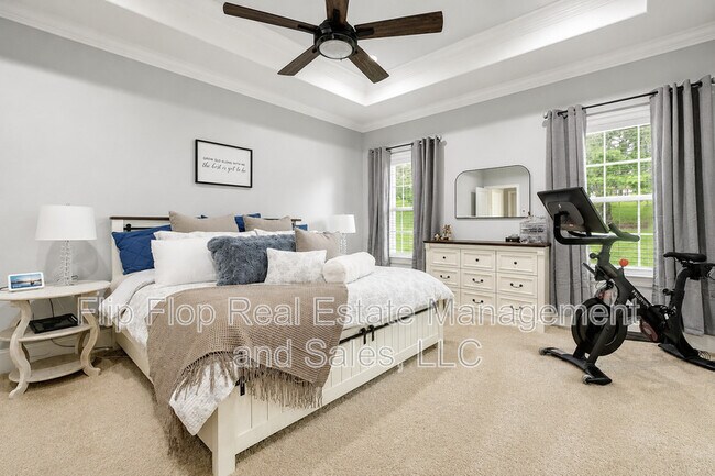 Building Photo - 3325 Mariana Oaks Dr