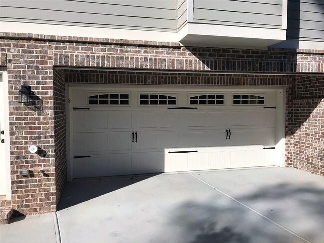 Building Photo - 1233 Vista Valley Dr NE