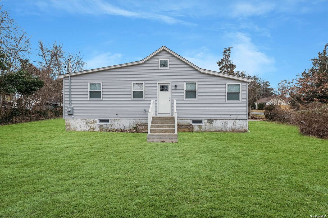 Foto principal - 364 Dogwood Rd W