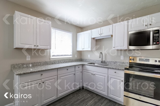 Building Photo - 6537 Saint Louis St.