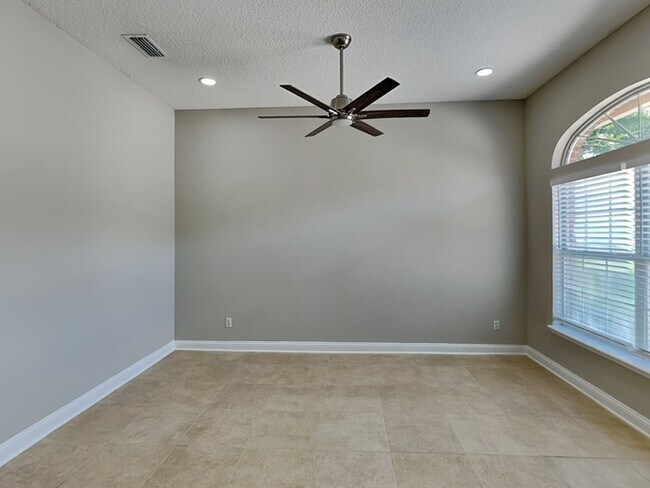 Building Photo - ASK ABOUT OUR MOVE IN SPECIAL: World Golf ...