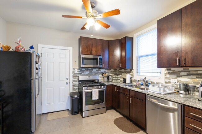 Foto del edificio - 2522 W Shakespeare Ave