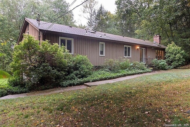 Building Photo - 28 Rock Hill Rd
