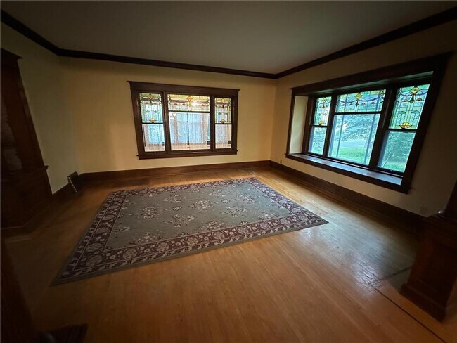 Foto del edificio - 216 Litchfield Ave SE