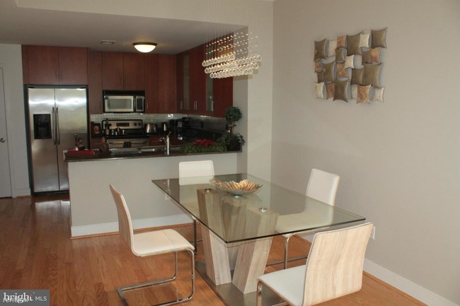 Foto del edificio - 1 br, 1 bath Condo - The Whitman Condominiums