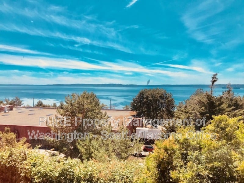 Primary Photo - 6609 SW Admiral Wy