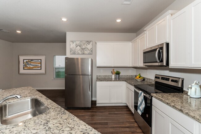 Building Photo - 3302 Bridgewood Dr