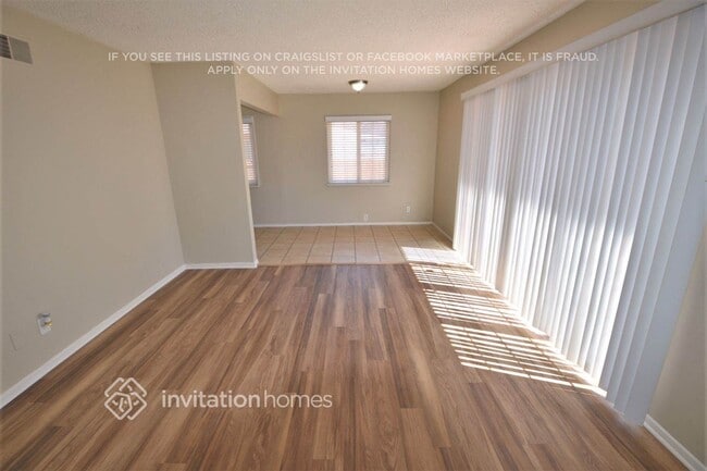 Building Photo - 2815 St Elmo Dr
