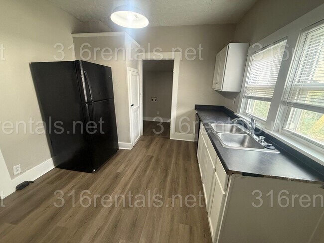 Foto del edificio - $945- 3 bed 1 bath home - Single Family Home