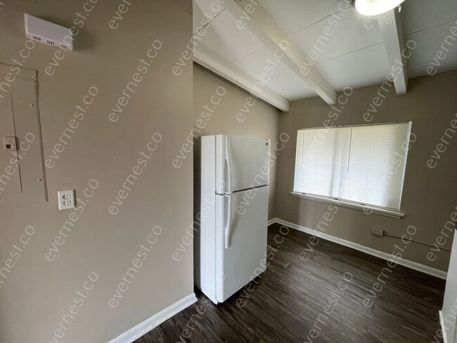 Foto del edificio - 2 BED & 1 BATH / NO PETS / SECTION 8 ACCEP...
