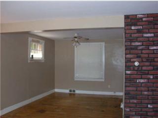 Building Photo - 762 Shady Dr E