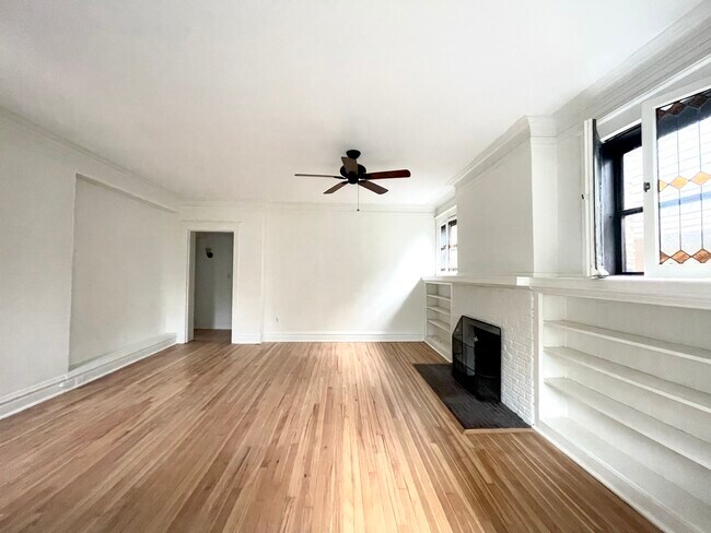 Foto del edificio - 1233 JUDSON Ave