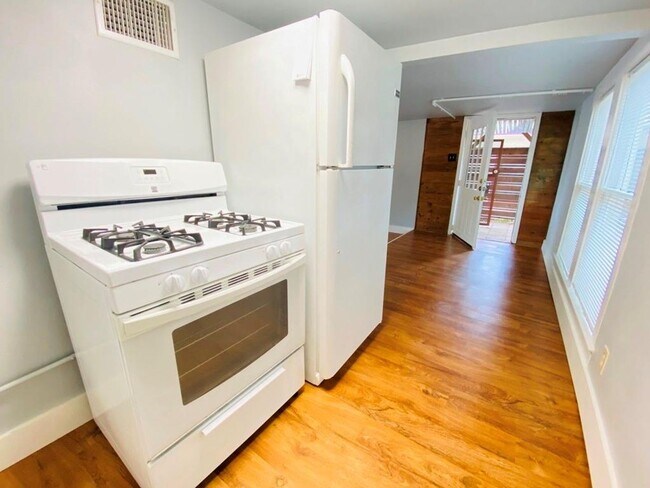 Foto del edificio - 2102 Brackenridge St