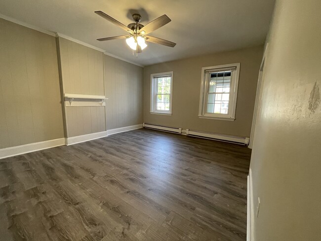 Living room - 46 Grove St