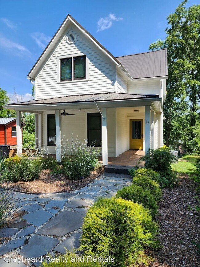 Building Photo - 3 br, 2.5 bath House - 17 Girdwood Street