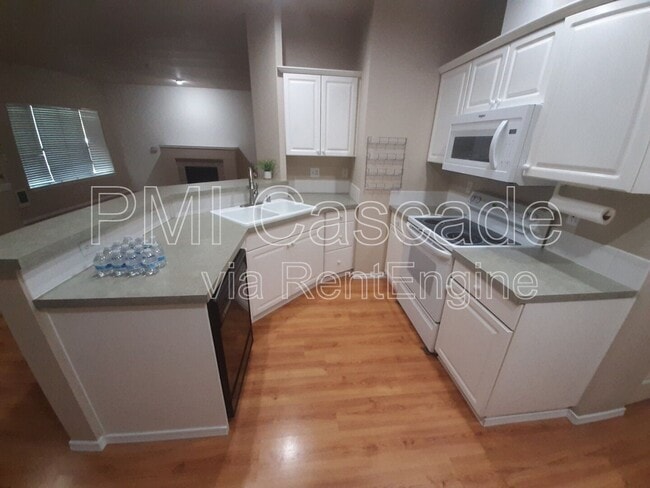 Foto del edificio - 2185 Hammond Ave