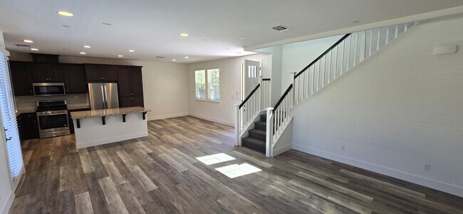 Building Photo - Located in the desirable K-Section of Rohnert Park