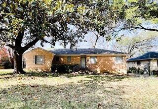 Building Photo - 8715 Labron Ave