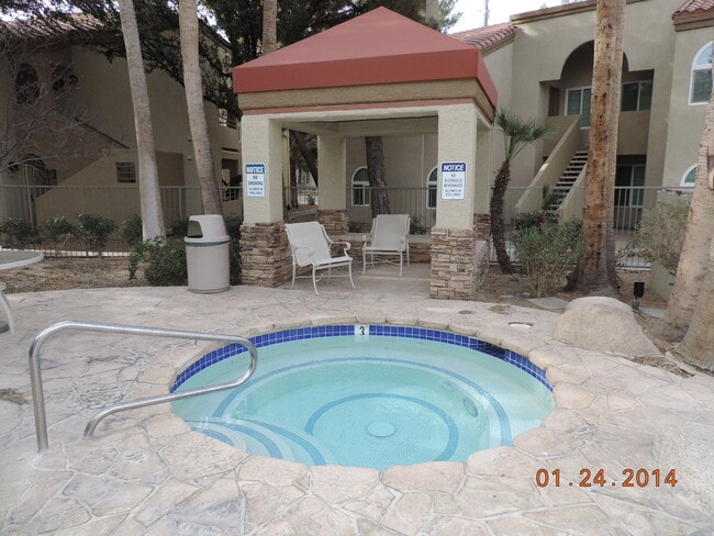 Building Photo - 3145 E Flamingo Rd
