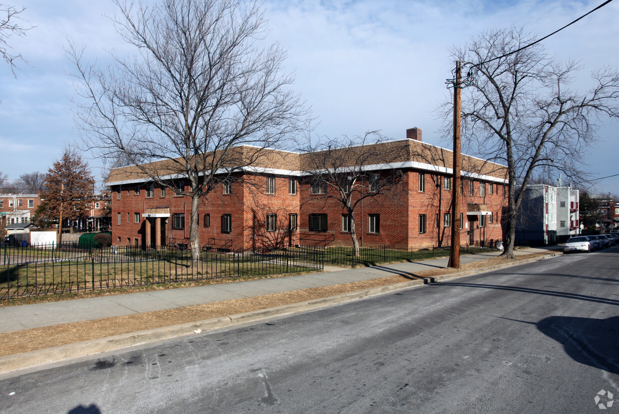 Primary Photo - Carver Hall Apartments