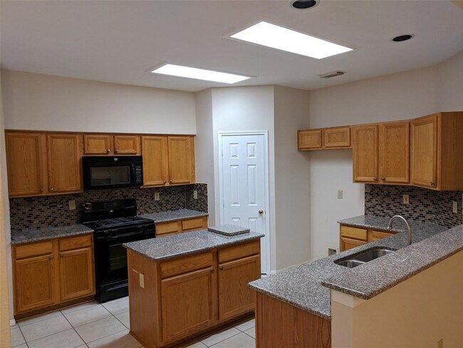 Building Photo - 4911 Campbell Dr