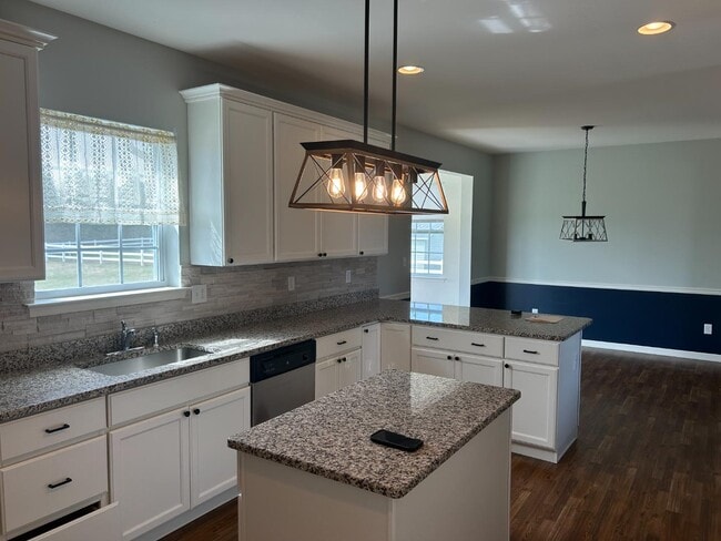 Building Photo - 453 Jockey Hollow Dr