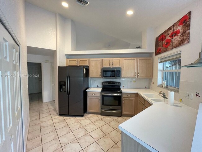Building Photo - 2710 Augusta Dr