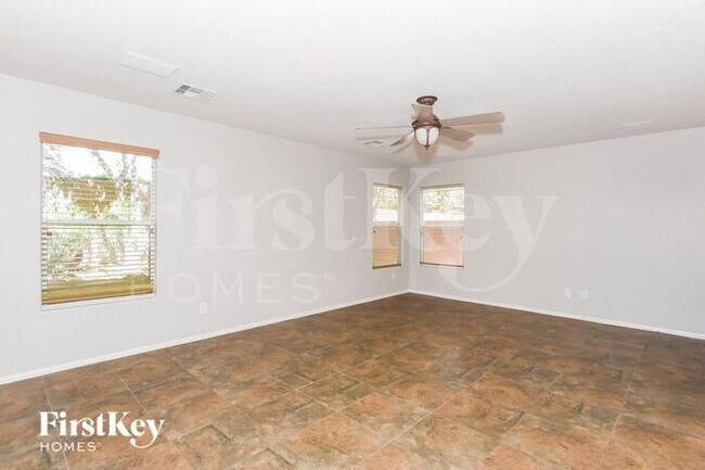 Foto del edificio - 5048 Indigo Gorge Ave